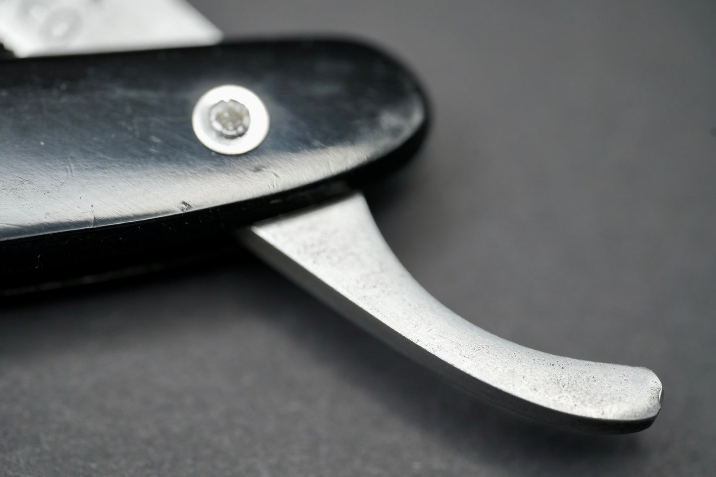 Cannon Vintage Straight Razor Half Hollow. 6/8