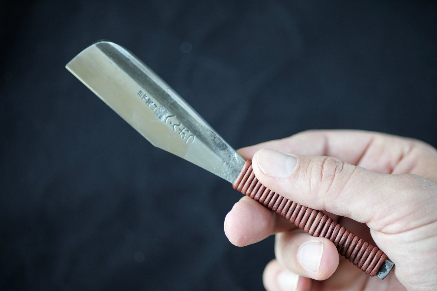 Massive Henkotsu Kamisori, へんこつ, Hinoshita Kaizan Restored Vintage Japanese Straight Razor, Leather Handle Wrapping and Handmade Hinoki Box