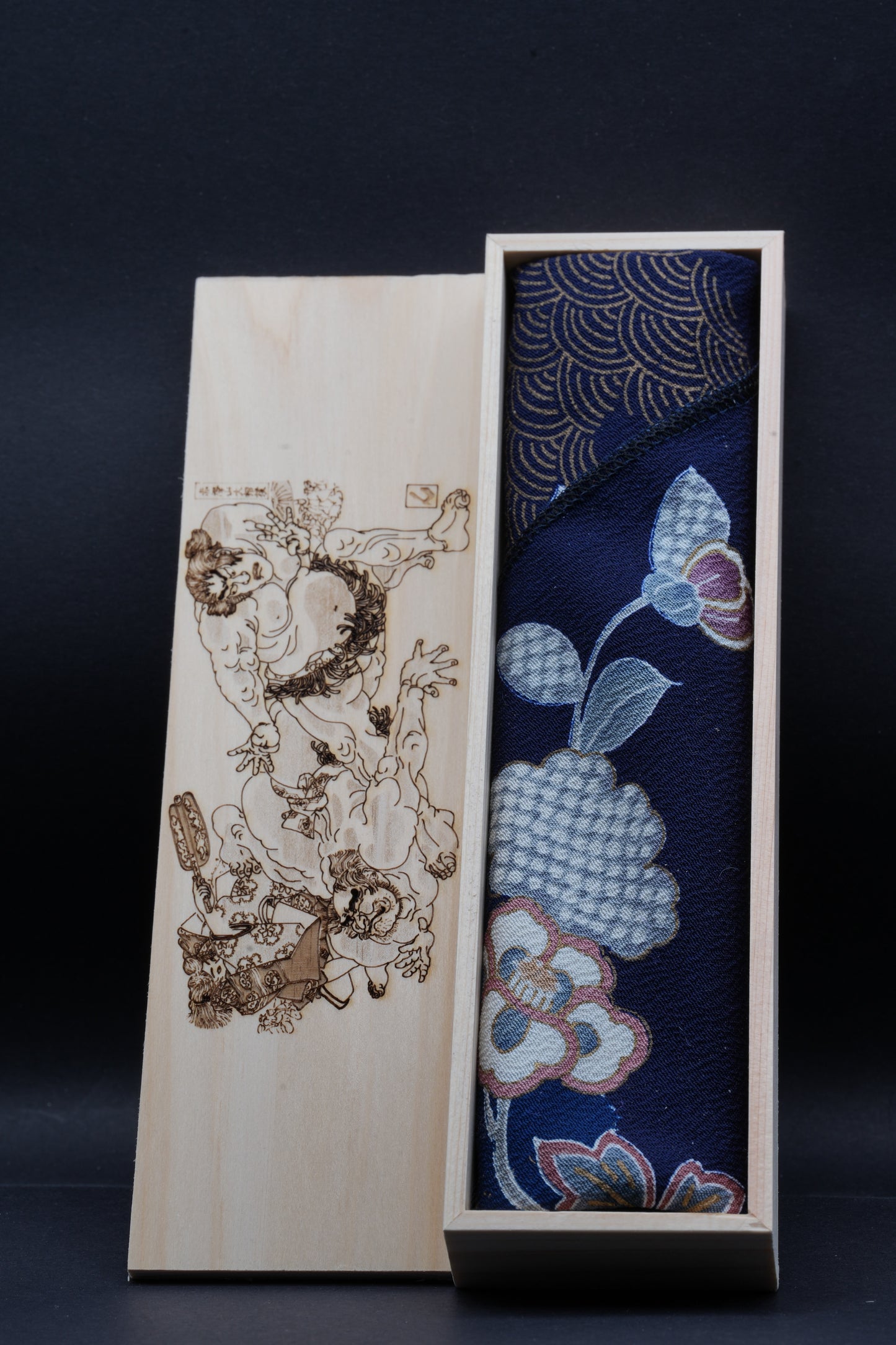 Biggest Henkotsu Kamisori, へんこつ, Restored Vintage Japanese Straight Razor and Handmade Hinoki Box