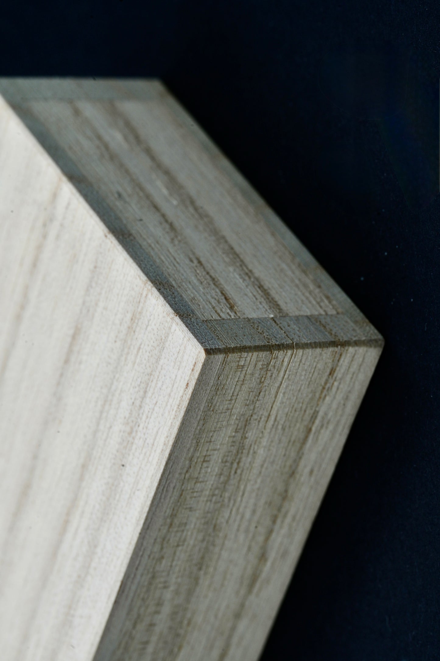 Pikka・ピッカ・Restored Vintage Japanese Straight Razor・Tamahagane・ and Handmade Paulownia Box