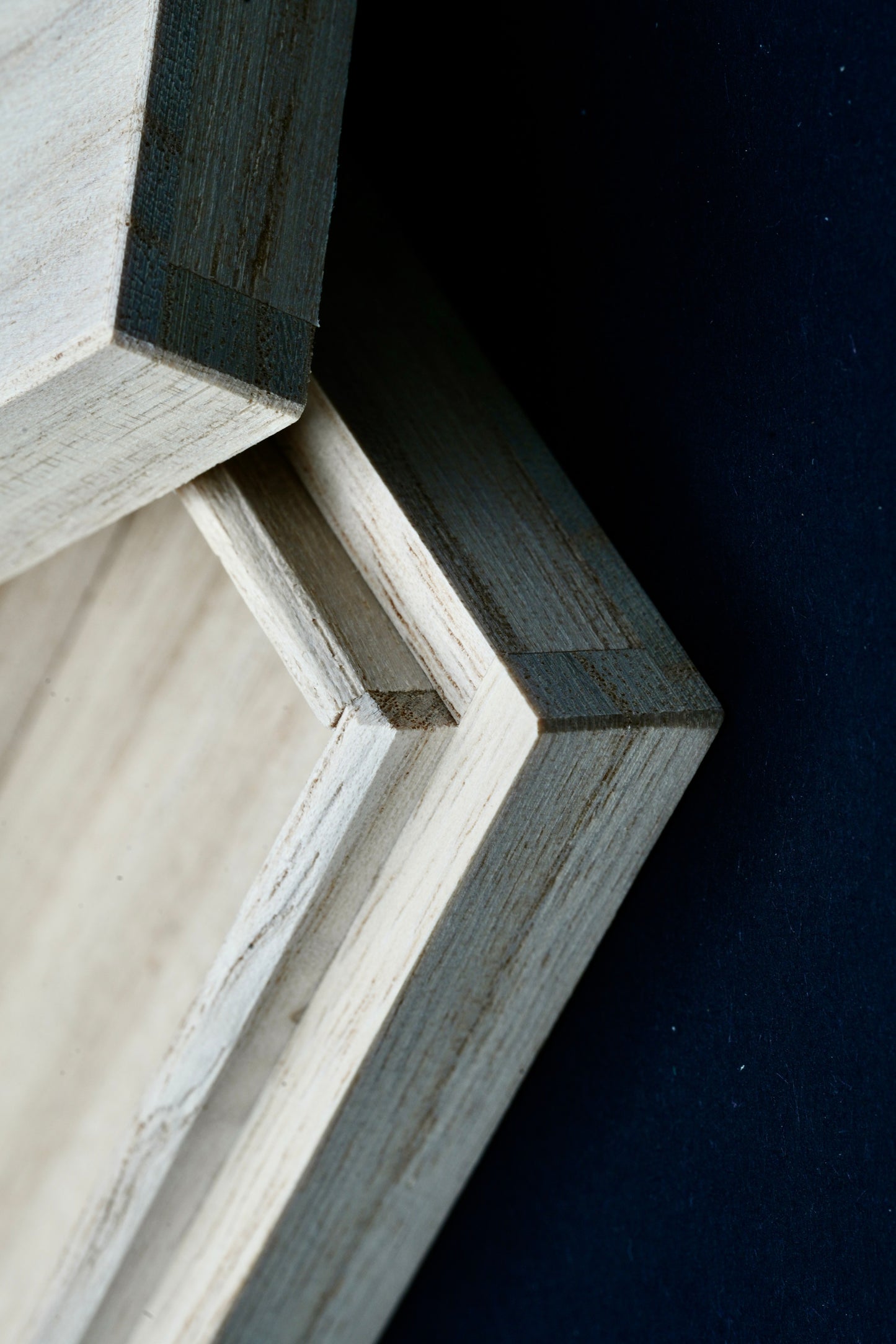 Pikka・ピッカ・Restored Vintage Japanese Straight Razor・Tamahagane・ and Handmade Paulownia Box