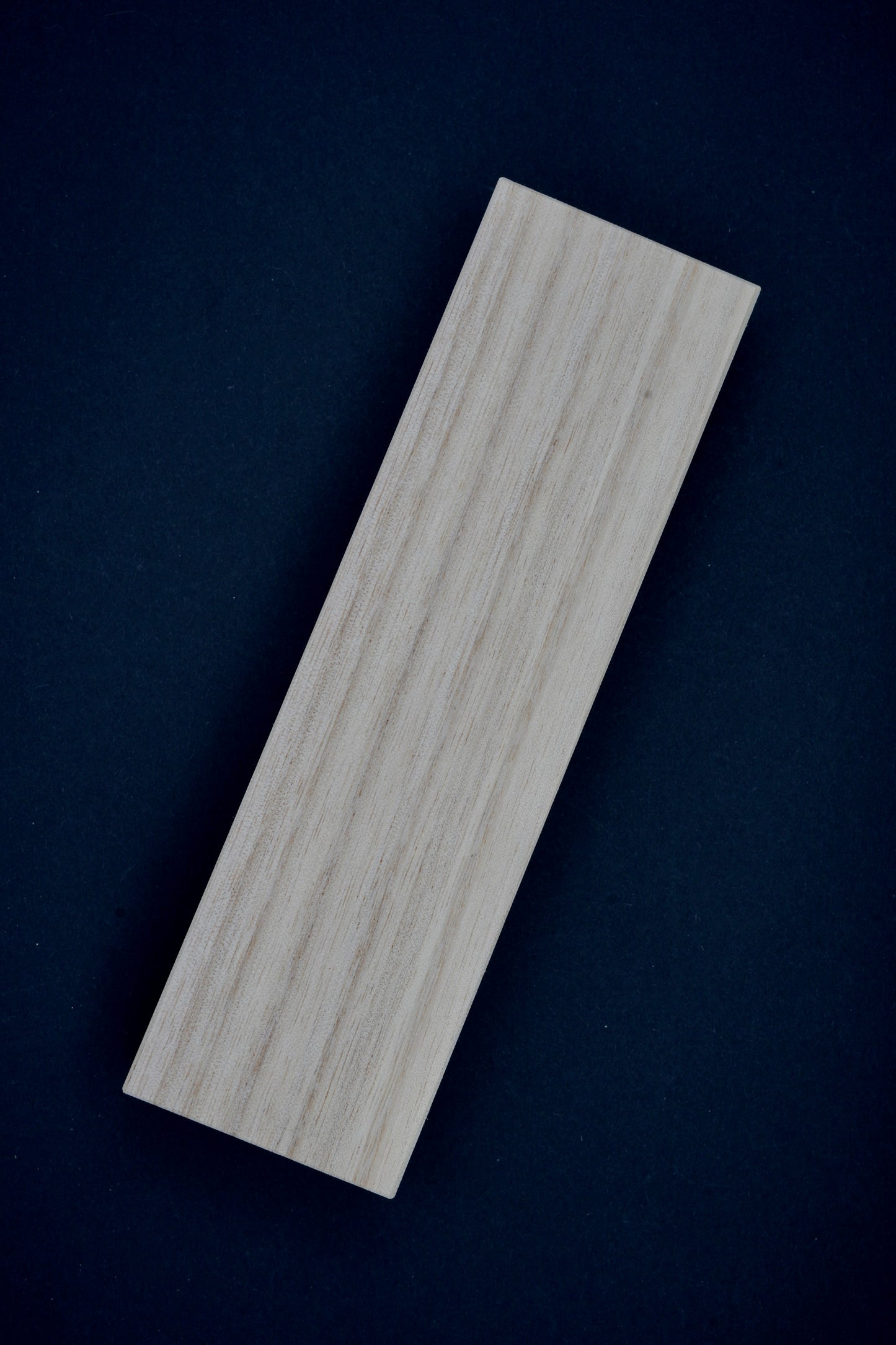 Pikka・ピッカ・Restored Vintage Japanese Straight Razor・Tamahagane・ and Handmade Paulownia Box