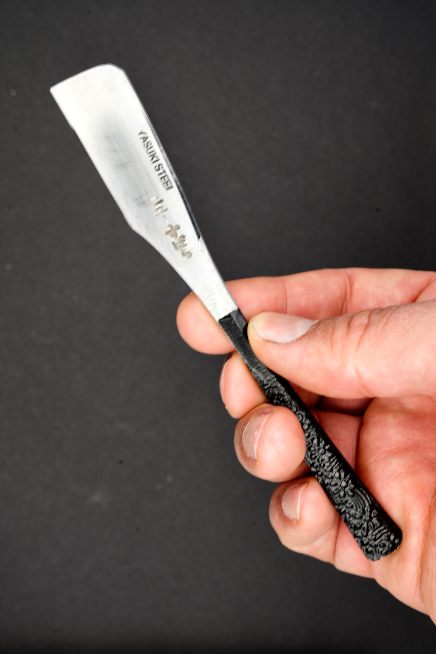 Nyu Zubora・ニュずぼら・Restored Vintage Japanese Straight Razor ・ Kamisori with Paulownia Box