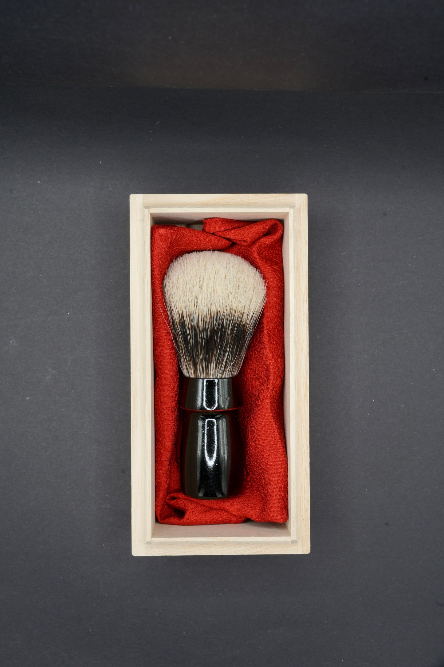 Urushi Shaving Brush "Akai Sumi" with Cherry Wood Handle & Manchurian Badger Bristles - Paulownia Box