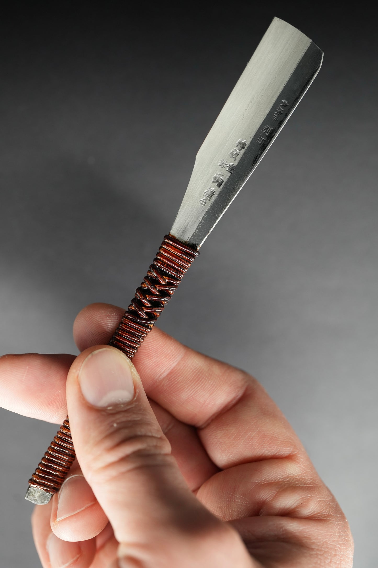 Kensei・ 研精・ Vintage Japanese Straight Razor ・ Kamisori with Paulownia Box