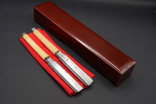 Unique Set of Orihi Kamisoris・Japanese Straight Razors・ with Urushi lacquered box・Restored with new Rattan handle.