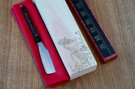 Kotobukiou・寿王・Vintage Japanese Straight Razor Kamisori with Black and White Silk Thread Handle Wrapping and Handmade Hinoki Wood Box