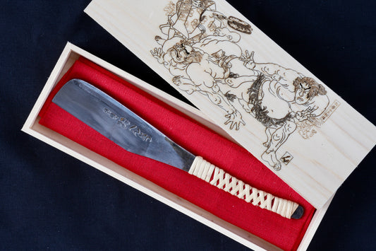 Massives Henkotsu Kamisori, へんこつ, Hinoshita Kaizan, restauriertes japanisches Vintage-Rasiermesser, Rattan-Seiden-Griffumwicklung und handgefertigte Hinoki-Box