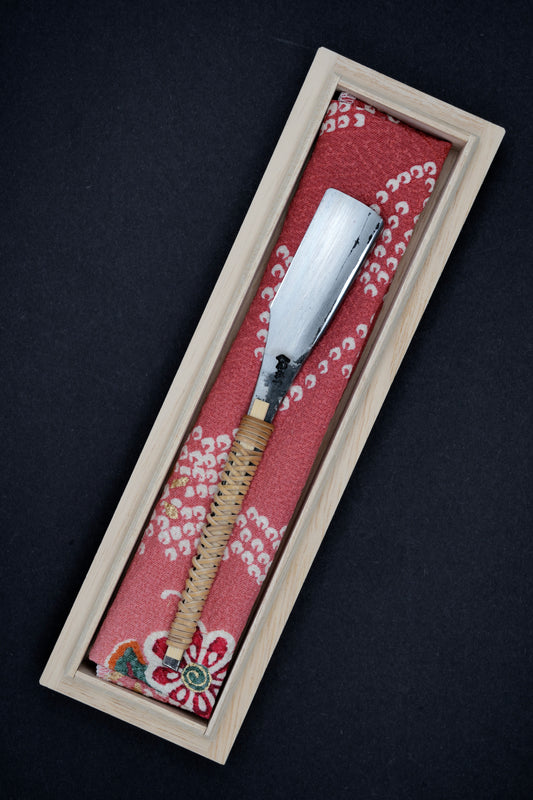 Henkotsu Kamisori, へんこつ, Restored Vintage Japanese Straight Razor and Handmade Paulownia Box - Engraving of Choice