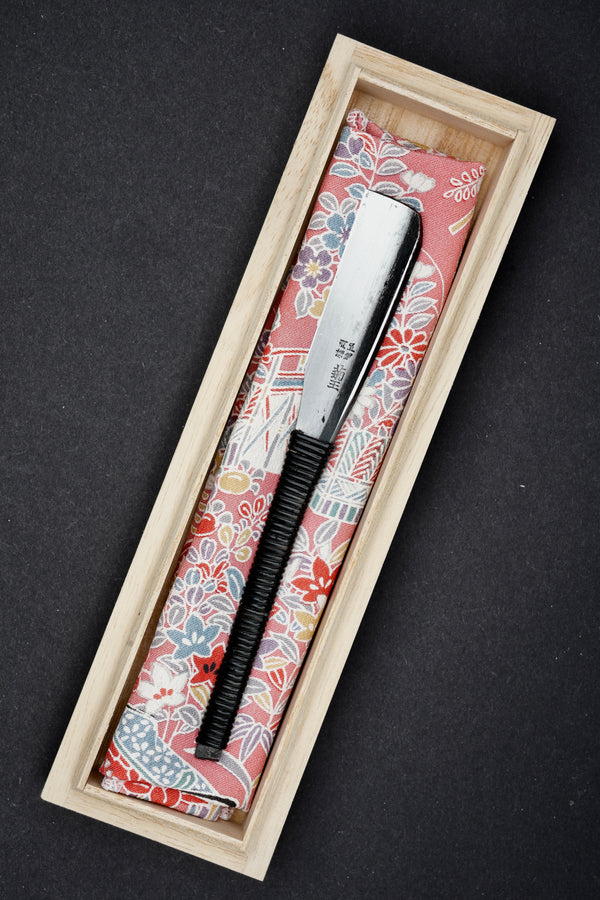 Kikuo・菊王・Restauriertes Vintage japanisches Rasiermesser ・ Kamisori mit Paulownia-Box
