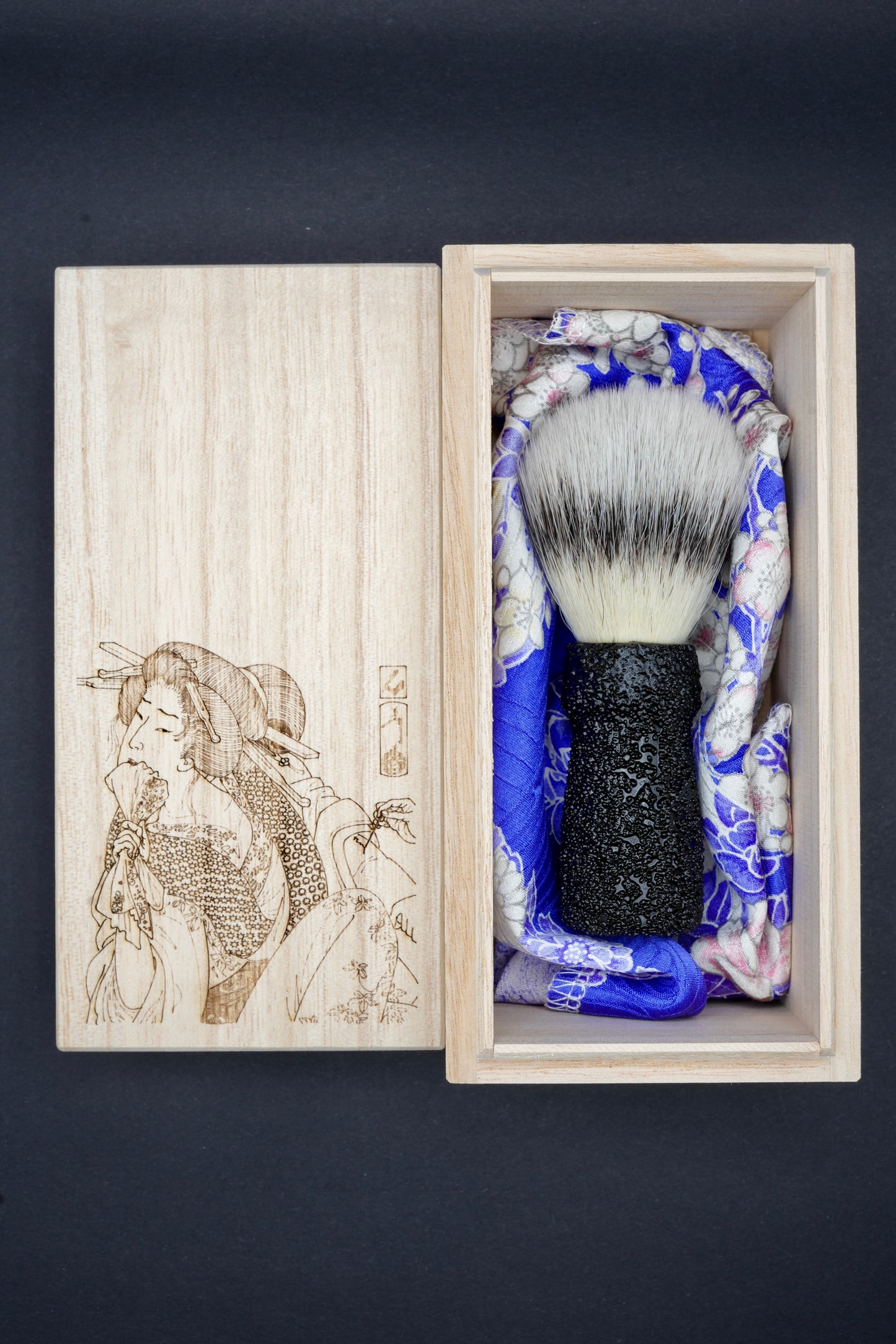Urushi Shaving Brush "Hinageshiko" with Cherry Wood Handle & Faux Badger - Paulownia Box