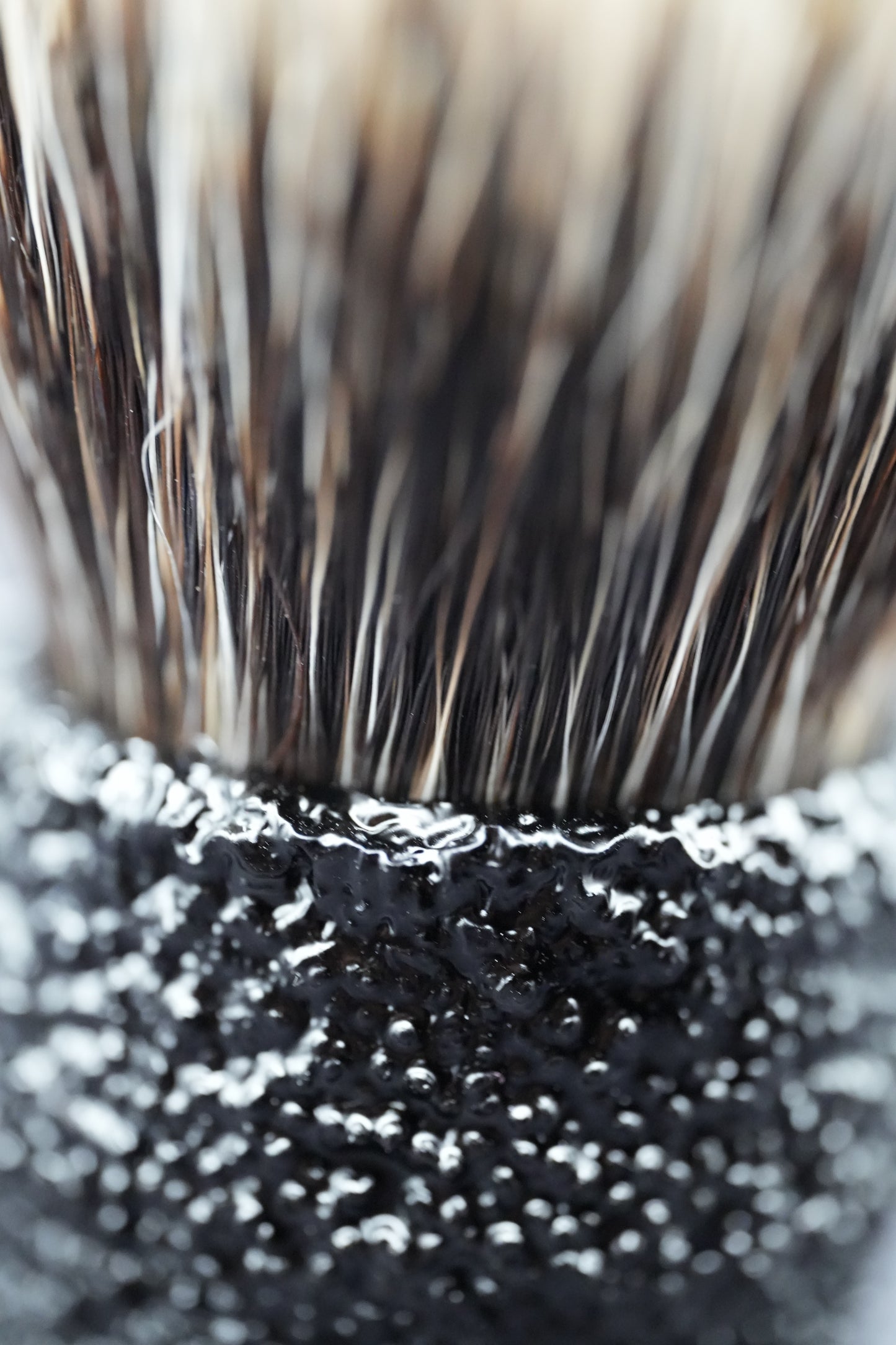 Urushi Shaving Brush "Hinageshi" with Cherry Wood Handle & Manchurian Badger Bristles - Paulownia Box
