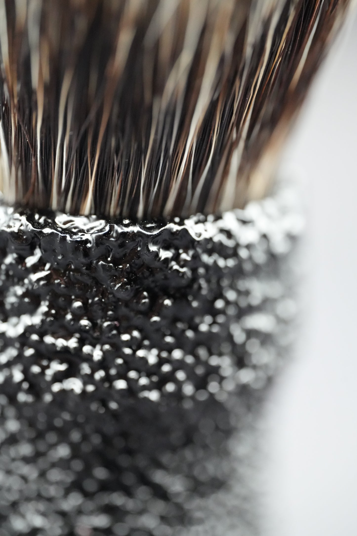 Urushi Shaving Brush "Hinageshi" with Cherry Wood Handle & Manchurian Badger Bristles - Paulownia Box