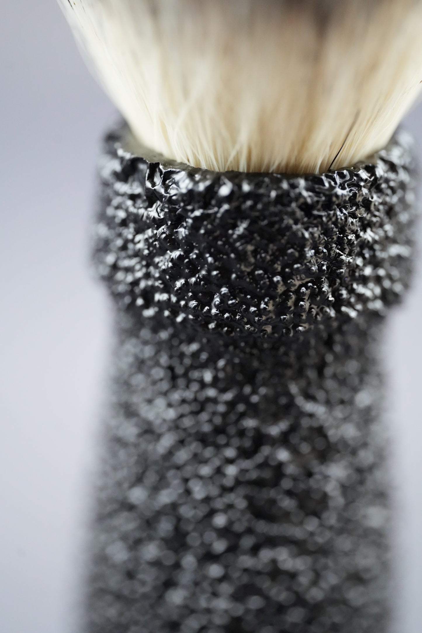 Urushi Shaving Brush "Hinageshiko" with Cherry Wood Handle & Faux Badger - Paulownia Box