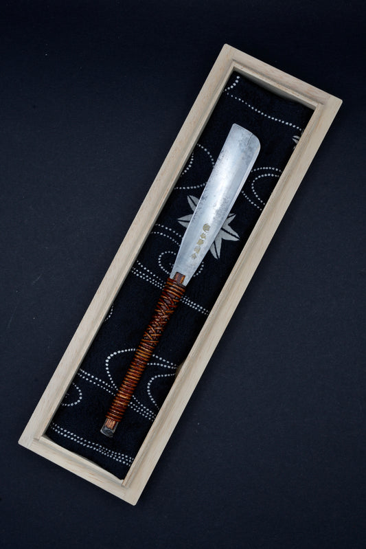 Matsubara・ 松原 ・ Vintage Japanese Straight Razor ・ Kamisori with Paulownia Box