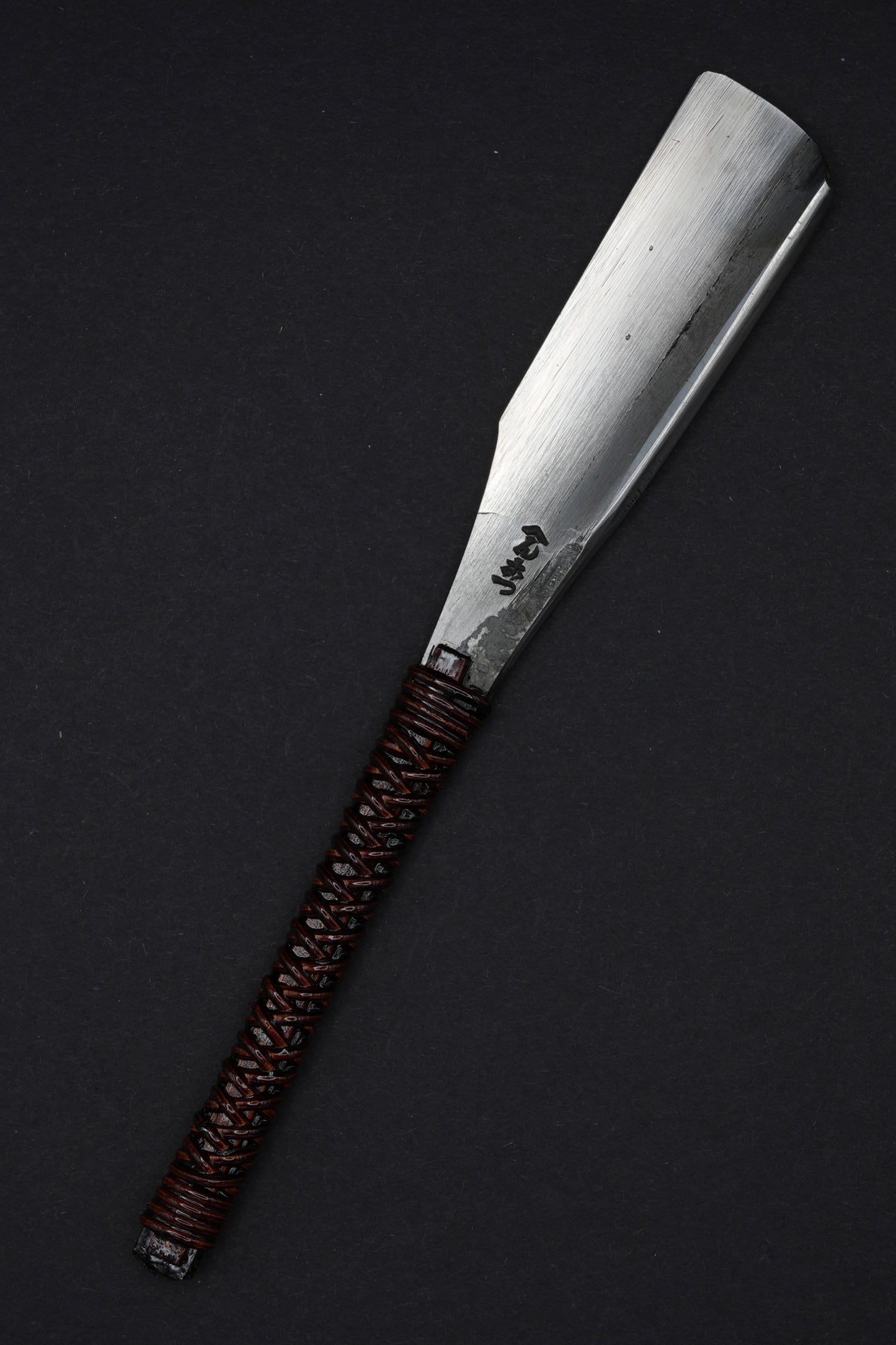 Henkotsu・ へんこつ・ Vintage Japanese Straight Razor ・ Kamisori with Paulownia Box