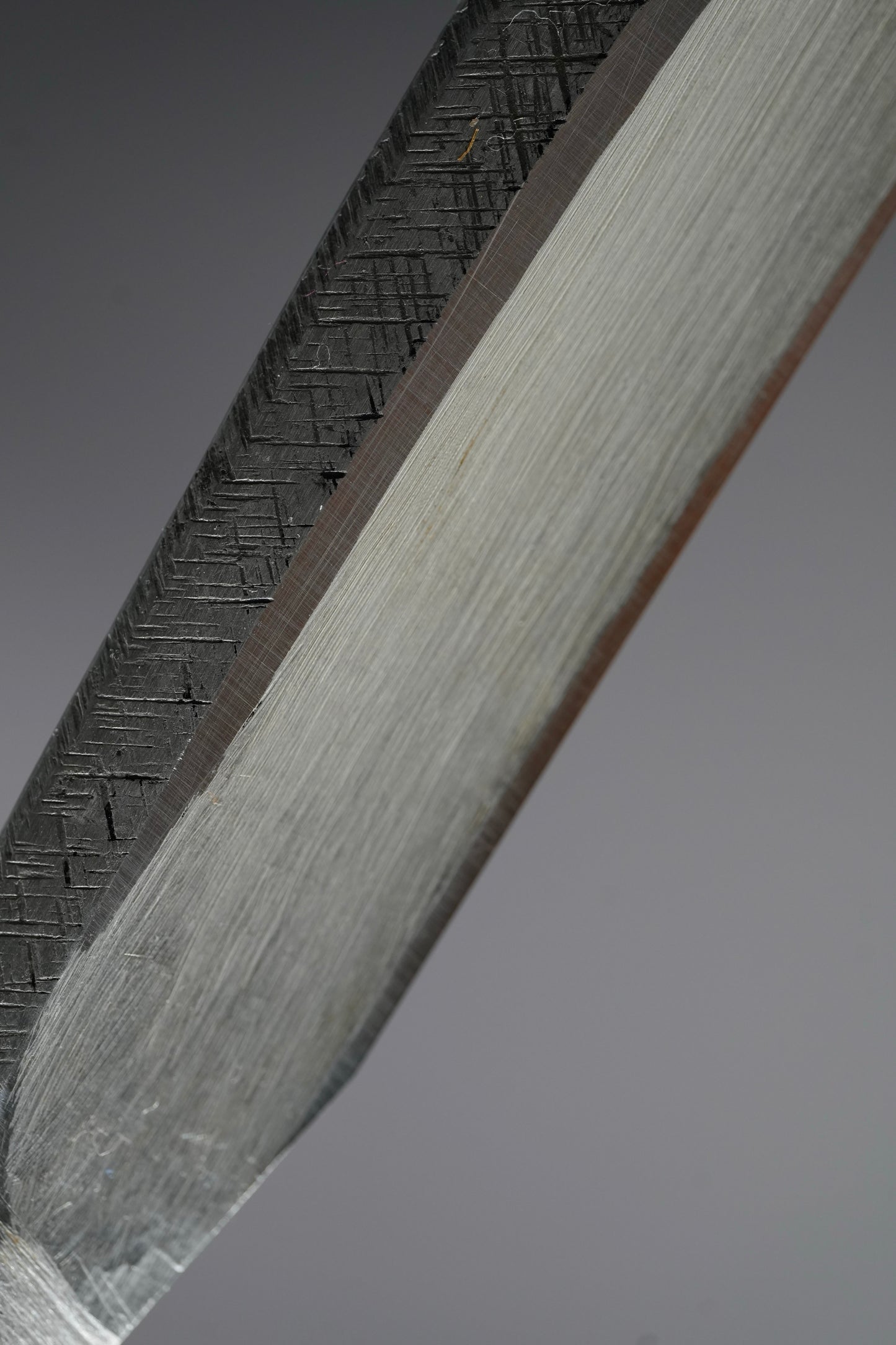 和陣・Wajin ・ Vintage Japanese Straight Razor ・ Kamisori with Paulownia Box