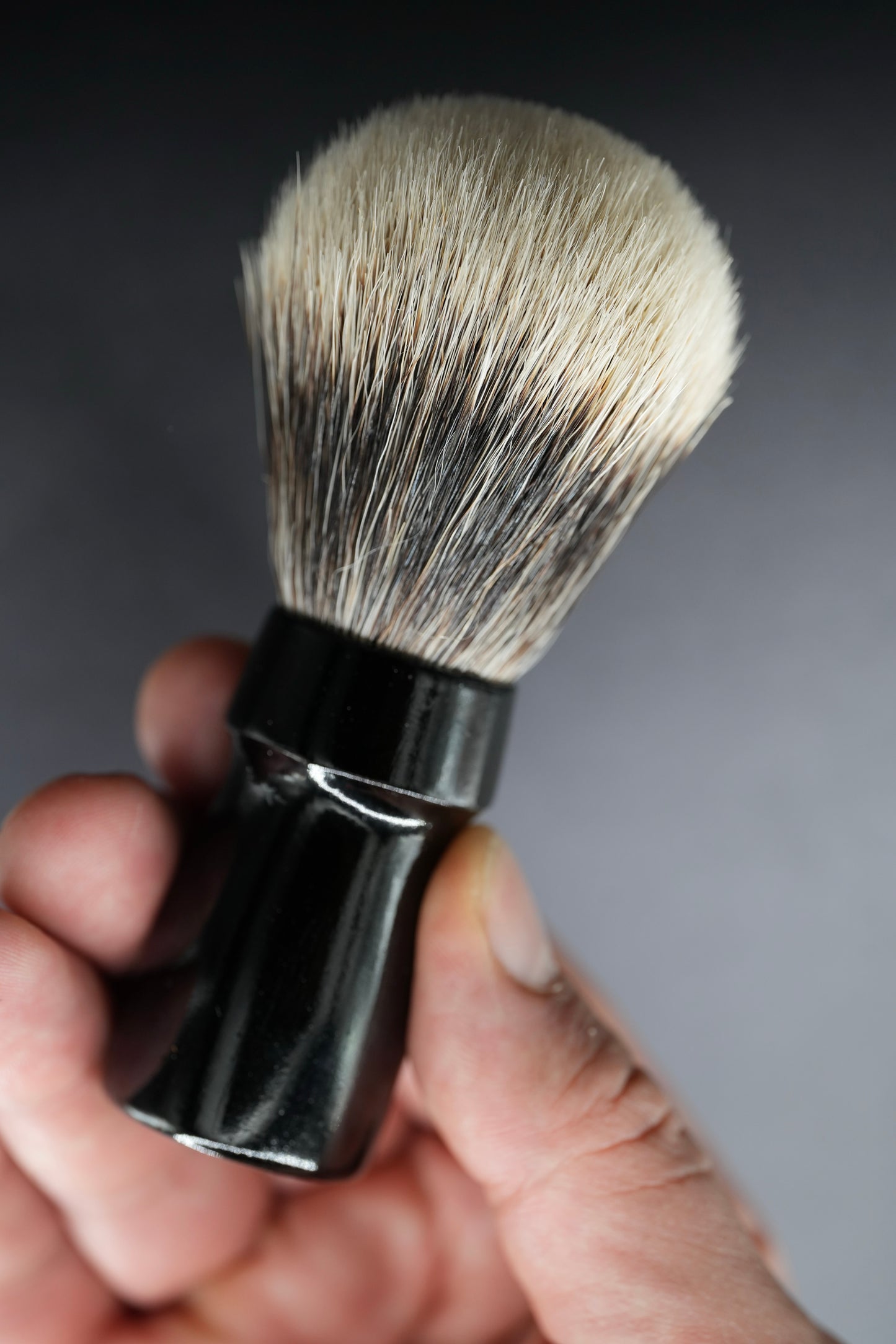Urushi Shaving Brush "Kuroi" with Cherry Wood Handle & Manchurian Badger Bristles - Paulownia Box