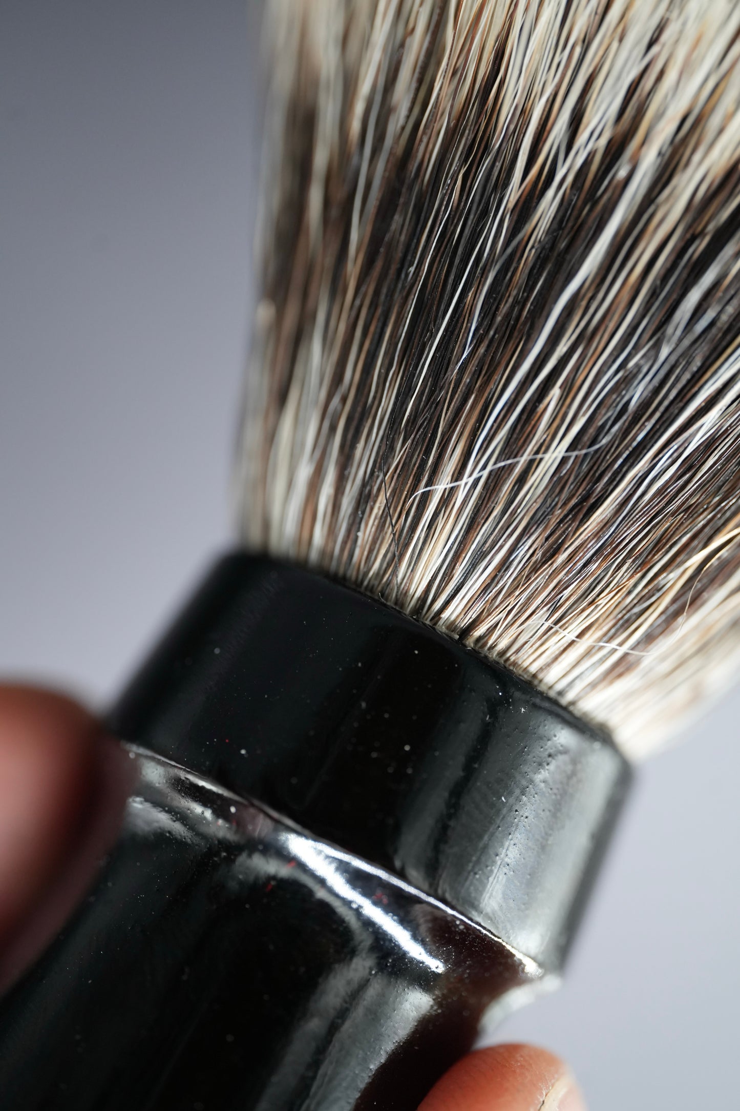 Urushi Shaving Brush "Kuroi" with Cherry Wood Handle & Manchurian Badger Bristles - Paulownia Box