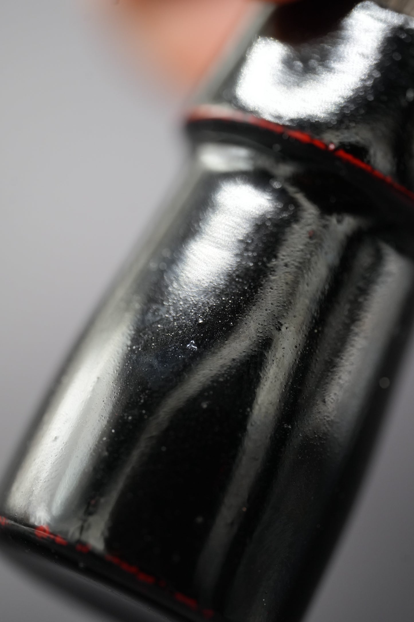 Urushi Shaving Brush "Akai Sumi" with Cherry Wood Handle & Manchurian Badger Bristles - Paulownia Box