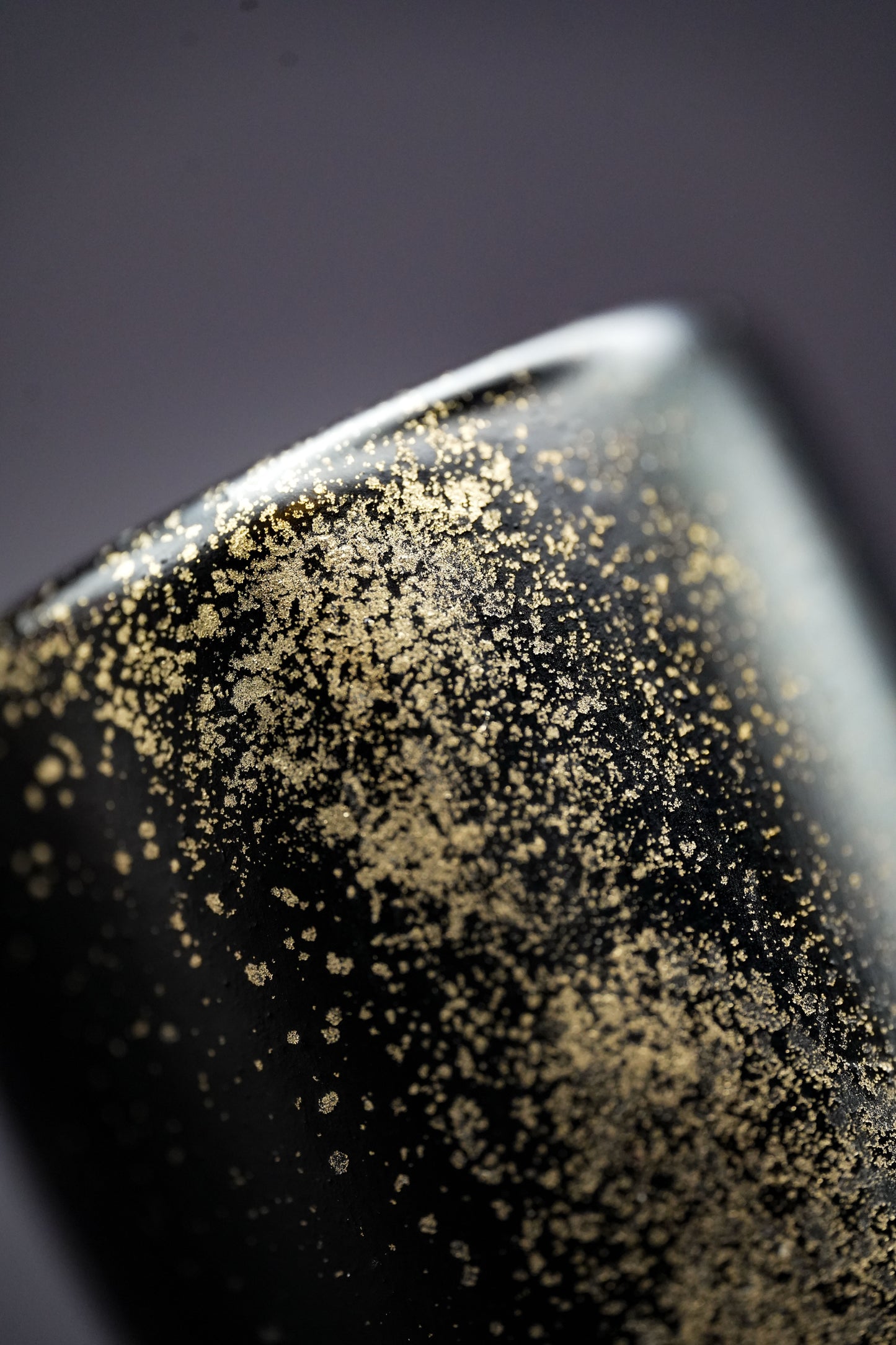 Pinceau de rasage Urushi « Amanogawa» avec manche en bois de cerisier et poils de blaireau de Mandchourie - Coffret en paulownia