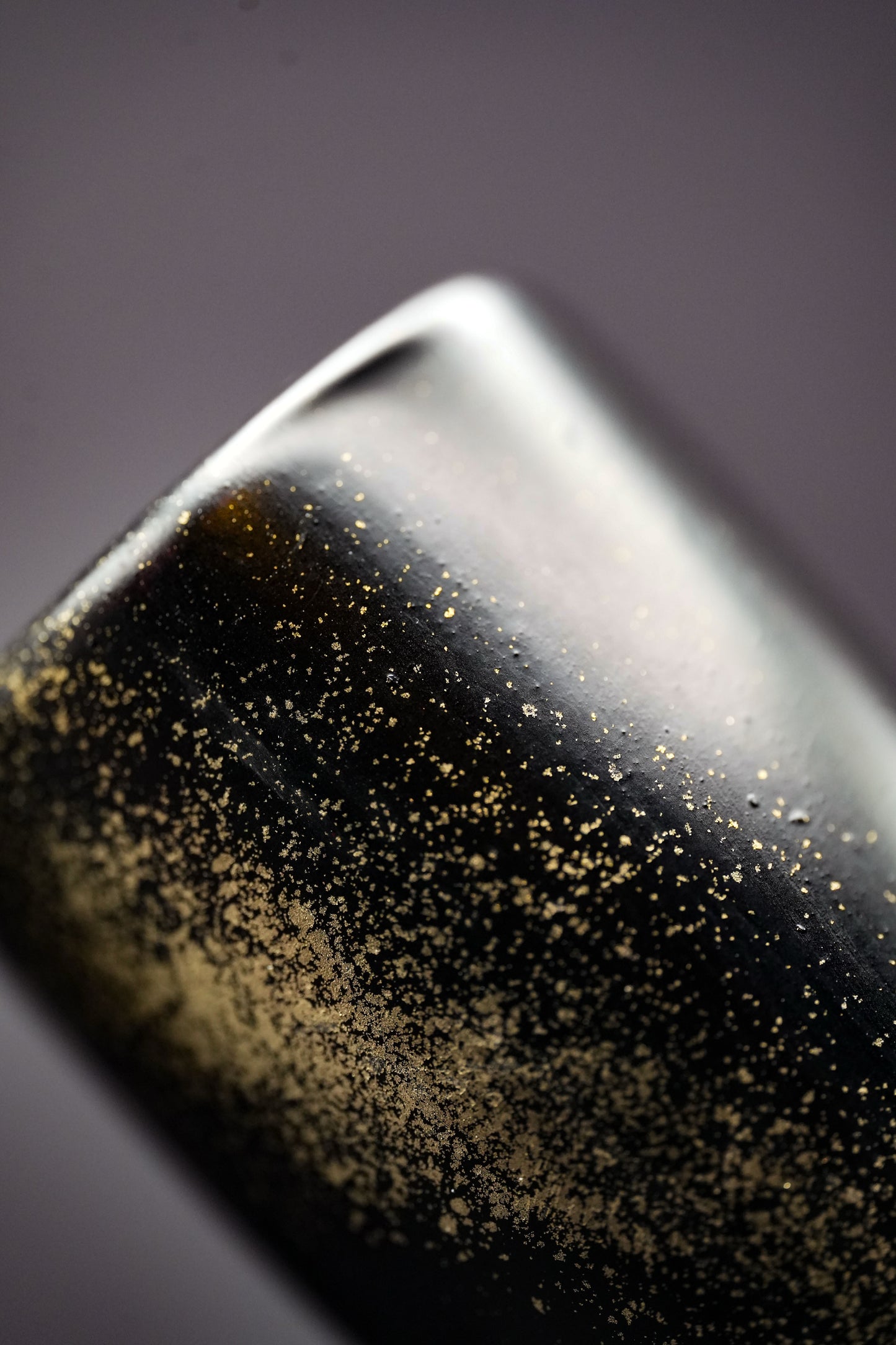 Pinceau de rasage Urushi « Amanogawa» avec manche en bois de cerisier et poils de blaireau de Mandchourie - Coffret en paulownia