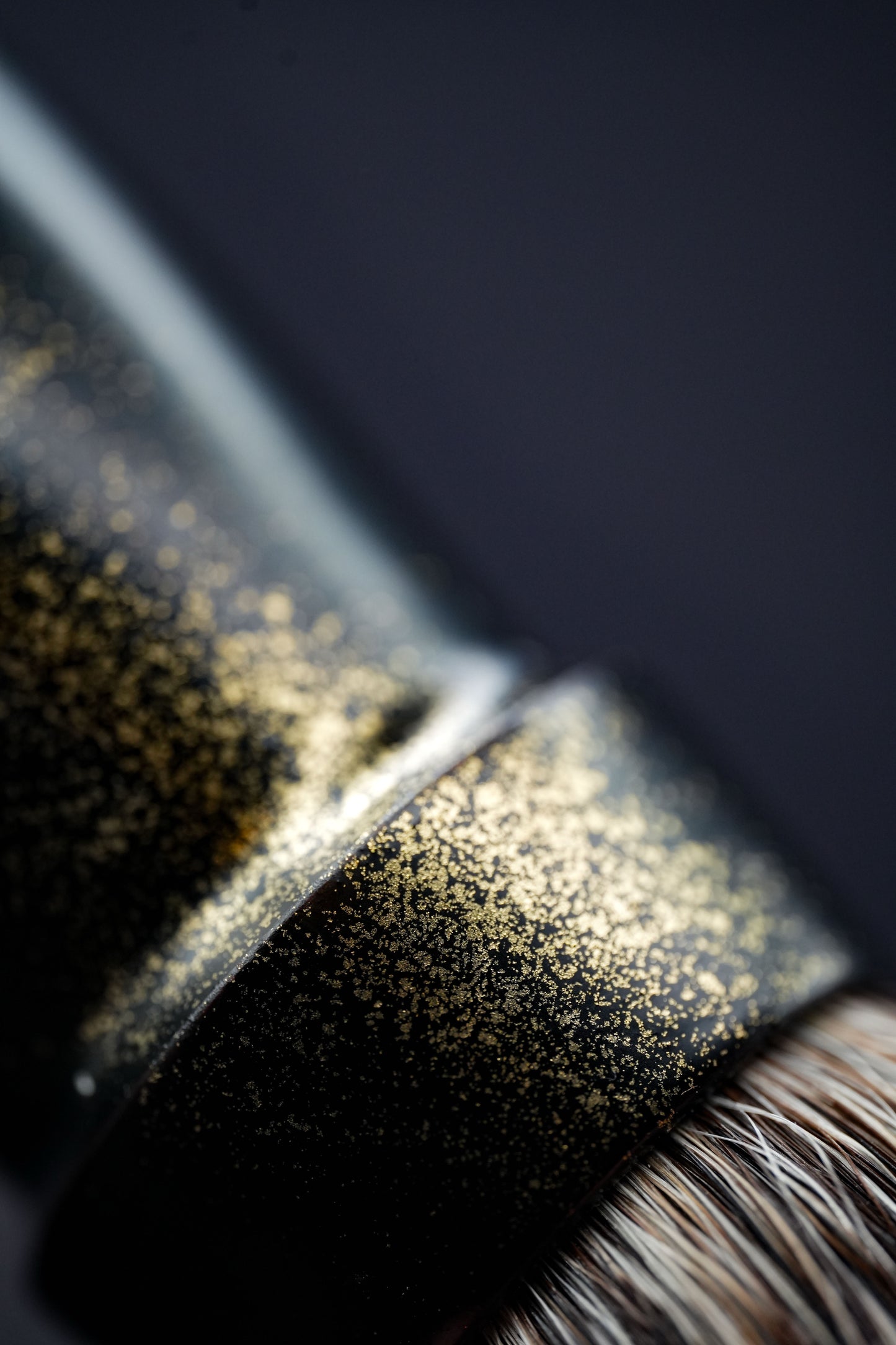 Pinceau de rasage Urushi « Amanogawa» avec manche en bois de cerisier et poils de blaireau de Mandchourie - Coffret en paulownia